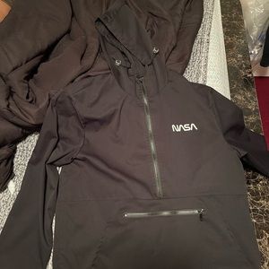 Selling my black NASA fleece pouch jacket. Large
